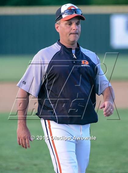 Thumbnail 2 in Lee @ Rockwall photogallery.