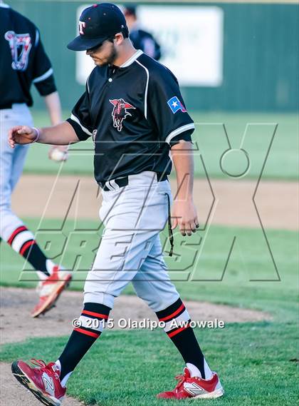 Thumbnail 3 in Lee @ Rockwall photogallery.