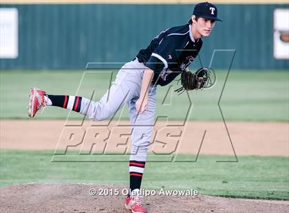 Thumbnail 1 in Lee @ Rockwall photogallery.