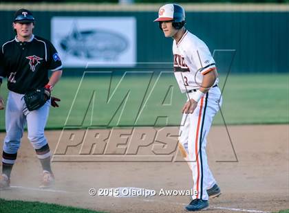 Thumbnail 2 in Lee @ Rockwall photogallery.