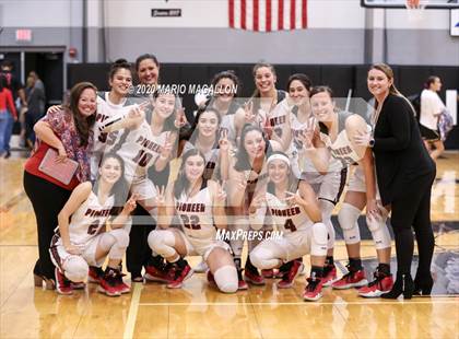 Thumbnail 2 in Pioneer vs Edcouch-Elsa  photogallery.