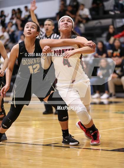 Thumbnail 3 in Pioneer vs Edcouch-Elsa  photogallery.