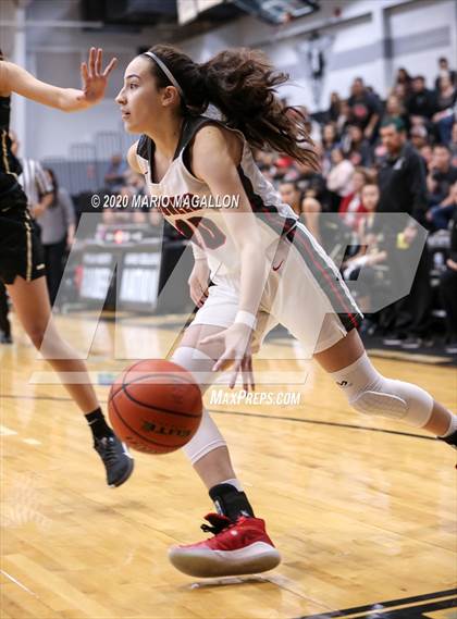 Thumbnail 2 in Pioneer vs Edcouch-Elsa  photogallery.