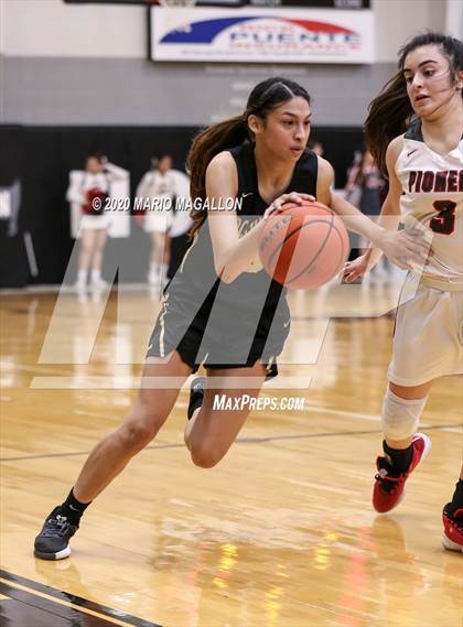 Thumbnail 3 in Pioneer vs Edcouch-Elsa  photogallery.