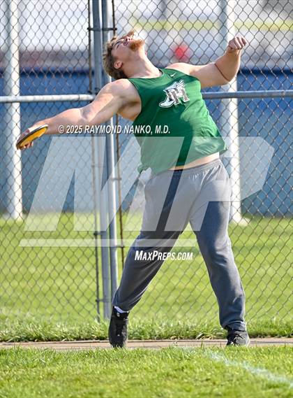 Thumbnail 1 in Pendleton Heights at Delta (Discus) photogallery.