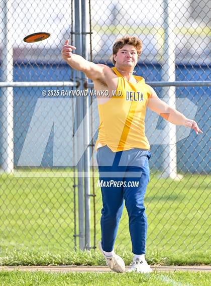 Thumbnail 1 in Pendleton Heights at Delta (Discus) photogallery.