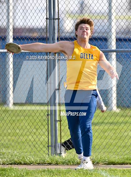Thumbnail 1 in Pendleton Heights at Delta (Discus) photogallery.