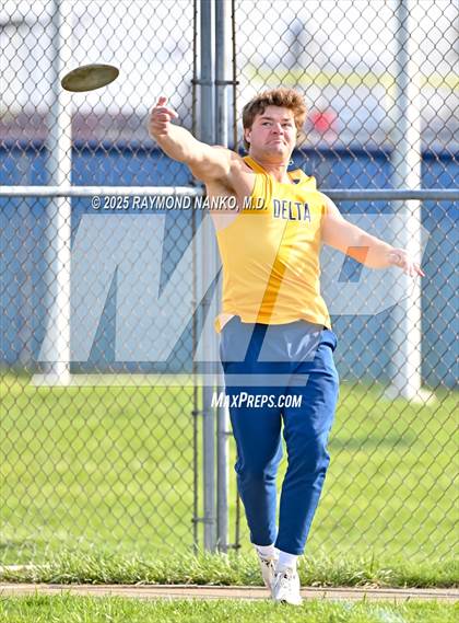 Thumbnail 2 in Pendleton Heights at Delta (Discus) photogallery.