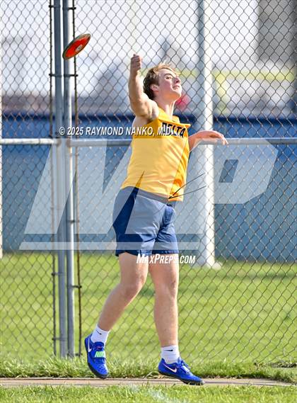 Thumbnail 1 in Pendleton Heights at Delta (Discus) photogallery.