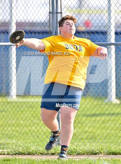 Thumbnail 2 in Pendleton Heights at Delta (Discus) photogallery.