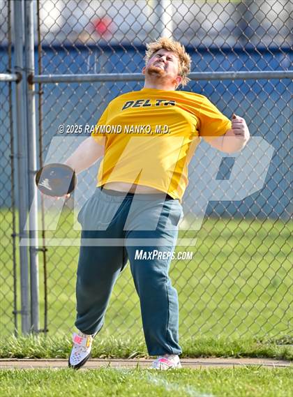 Thumbnail 1 in Pendleton Heights at Delta (Discus) photogallery.