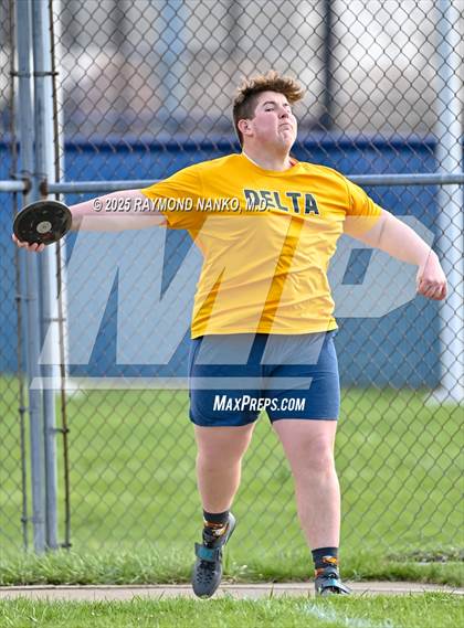 Thumbnail 1 in Pendleton Heights at Delta (Discus) photogallery.