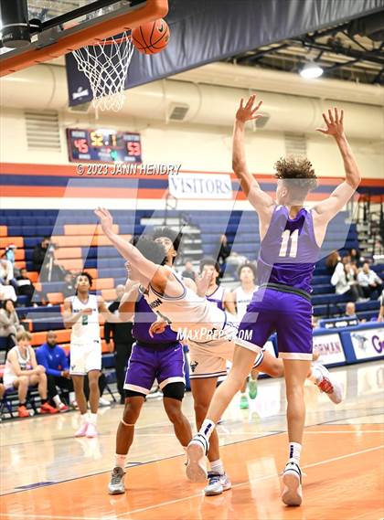Thumbnail 2 in Branson vs. St. Augustine (Tarkanian Classic) photogallery.