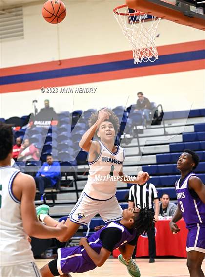 Thumbnail 2 in Branson vs. St. Augustine (Tarkanian Classic) photogallery.
