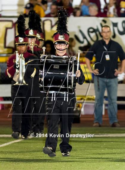 Thumbnail 2 in Royal @ Simi Valley photogallery.