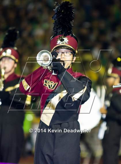 Thumbnail 3 in Royal @ Simi Valley photogallery.