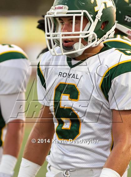 Thumbnail 2 in Royal @ Simi Valley photogallery.
