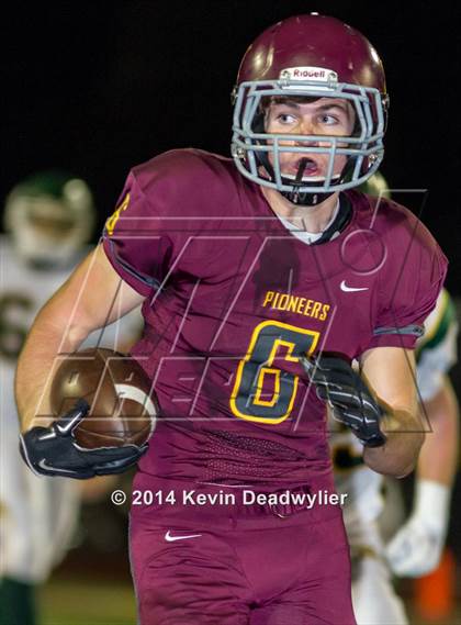 Thumbnail 1 in Royal @ Simi Valley photogallery.