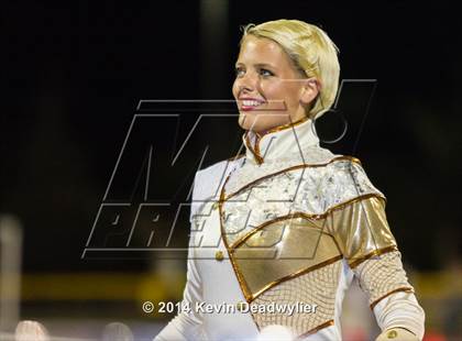 Thumbnail 2 in Royal @ Simi Valley photogallery.