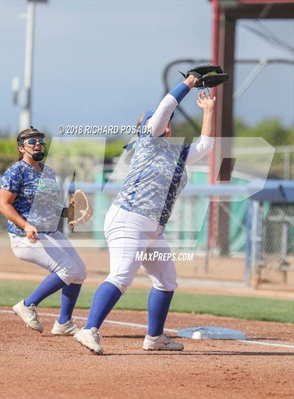 Thumbnail 1 in Highland vs. Kern Valley (CIF D5 Final) photogallery.