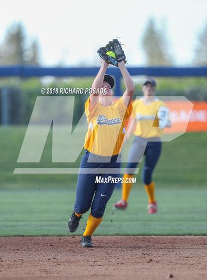 Thumbnail 2 in Highland vs. Kern Valley (CIF D5 Final) photogallery.