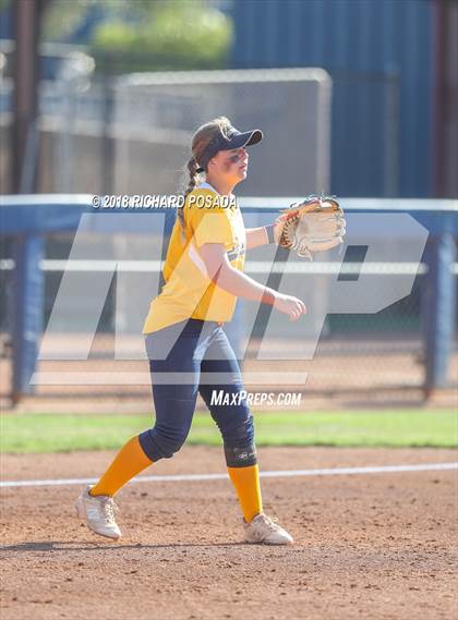 Thumbnail 3 in Highland vs. Kern Valley (CIF D5 Final) photogallery.