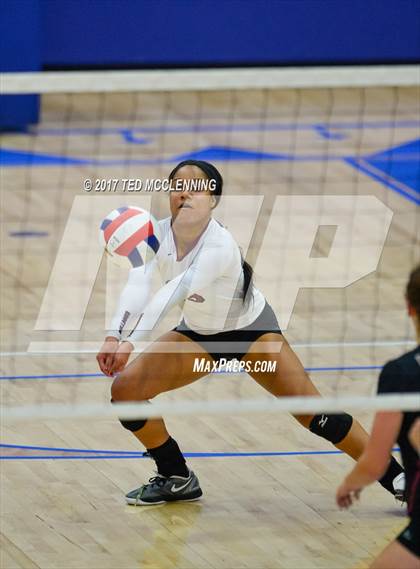 Thumbnail 2 in Bentonville vs. Springdale (AAA 7A 2nd Round Playoff) photogallery.