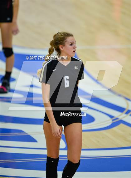 Thumbnail 3 in Bentonville vs. Springdale (AAA 7A 2nd Round Playoff) photogallery.
