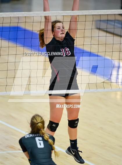 Thumbnail 1 in Bentonville vs. Springdale (AAA 7A 2nd Round Playoff) photogallery.