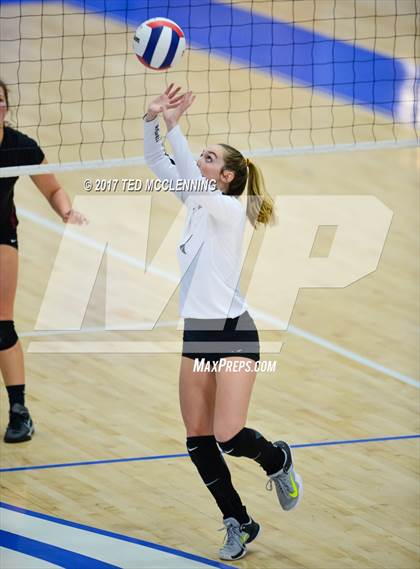 Thumbnail 2 in Bentonville vs. Springdale (AAA 7A 2nd Round Playoff) photogallery.