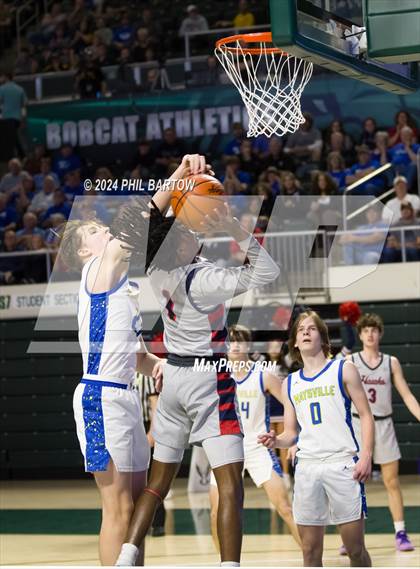 Thumbnail 3 in Bishop Hartley vs. Maysville 2024 (OHSAA Division II Region 7 Regional Semifinal) photogallery.