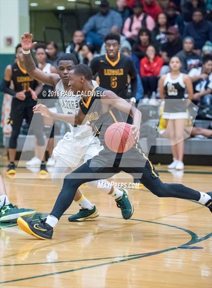 Thumbnail 2 in Lincoln vs. Timberline (WIAA 3A District Playoff) photogallery.