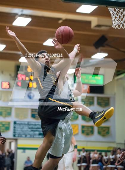 Thumbnail 3 in Lincoln vs. Timberline (WIAA 3A District Playoff) photogallery.