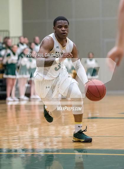 Thumbnail 1 in Lincoln vs. Timberline (WIAA 3A District Playoff) photogallery.
