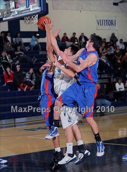 Thumbnail 1 in Santa Teresa vs. Bellarmine (DJ Frandsen Memorial) photogallery.