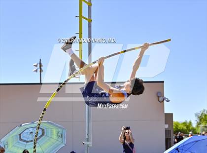 Thumbnail 1 in Guy Thomas Memorial (Pole Vault) photogallery.