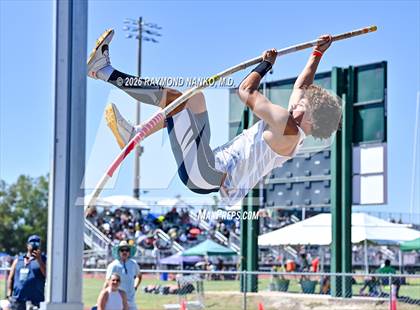 Thumbnail 2 in Guy Thomas Memorial (Pole Vault) photogallery.