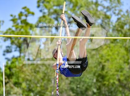 Thumbnail 1 in Guy Thomas Memorial (Pole Vault) photogallery.