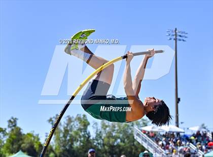 Thumbnail 2 in Guy Thomas Memorial (Pole Vault) photogallery.