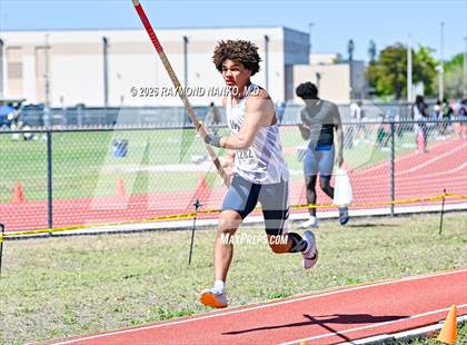 Thumbnail 1 in Guy Thomas Memorial (Pole Vault) photogallery.