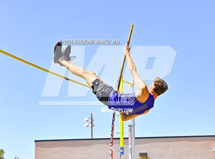 Thumbnail 1 in Guy Thomas Memorial (Pole Vault) photogallery.
