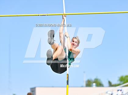 Thumbnail 2 in Guy Thomas Memorial (Pole Vault) photogallery.