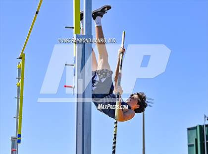Thumbnail 2 in Guy Thomas Memorial (Pole Vault) photogallery.