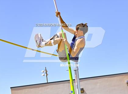 Thumbnail 2 in Guy Thomas Memorial (Pole Vault) photogallery.