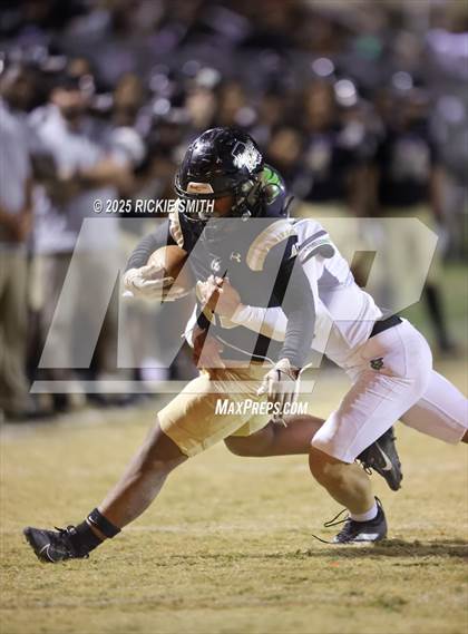 Thumbnail 1 in Leesville vs. Kenner Discovery Health Sciences Academy (LHSAA Division ll Bi-District) photogallery.