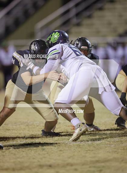 Thumbnail 1 in Leesville vs. Kenner Discovery Health Sciences Academy (LHSAA Division ll Bi-District) photogallery.