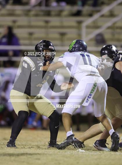 Thumbnail 3 in Leesville vs. Kenner Discovery Health Sciences Academy (LHSAA Division ll Bi-District) photogallery.