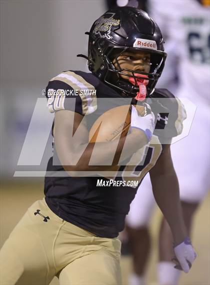 Thumbnail 2 in Leesville vs. Kenner Discovery Health Sciences Academy (LHSAA Division ll Bi-District) photogallery.