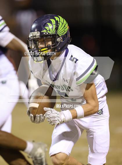 Thumbnail 3 in Leesville vs. Kenner Discovery Health Sciences Academy (LHSAA Division ll Bi-District) photogallery.