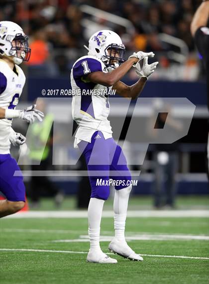 Thumbnail 1 in Mart vs. Refugio (UIL 2A Division 1 Final) photogallery.